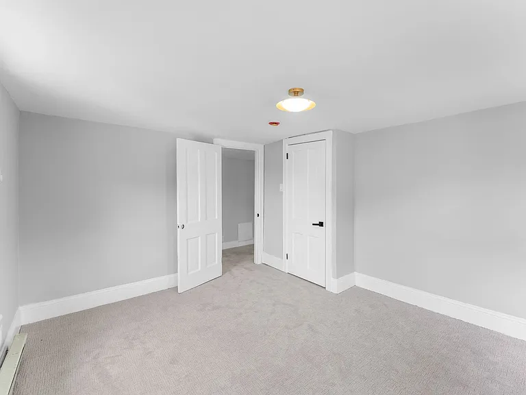 1101 Marne Hwy — Photo 15