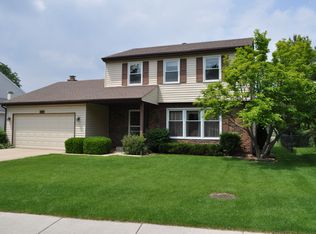 2112 Hitching Post Ln, Schaumburg, IL 60194