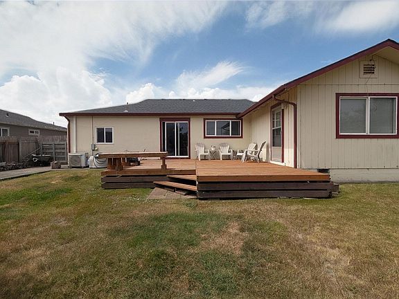 5th image of 1021 Jaccard St