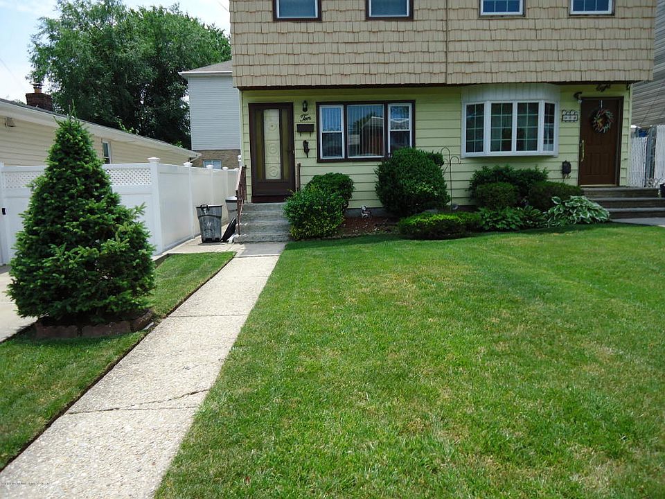 1st image of 10 Emmet Ave