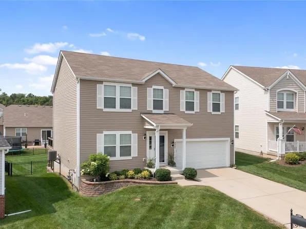 3307 Grace Hill Dr, Lake Saint Louis, MO 63367