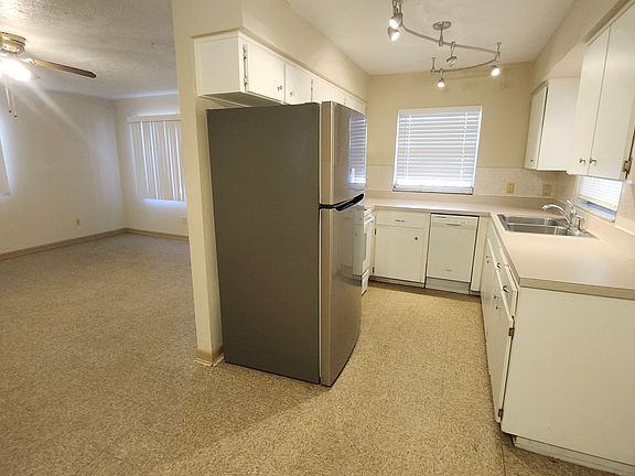 3rd image of 1909 May St