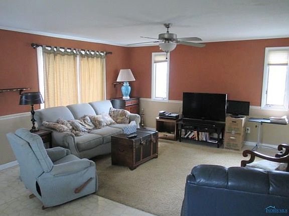 4th image of 627 Southover Rd