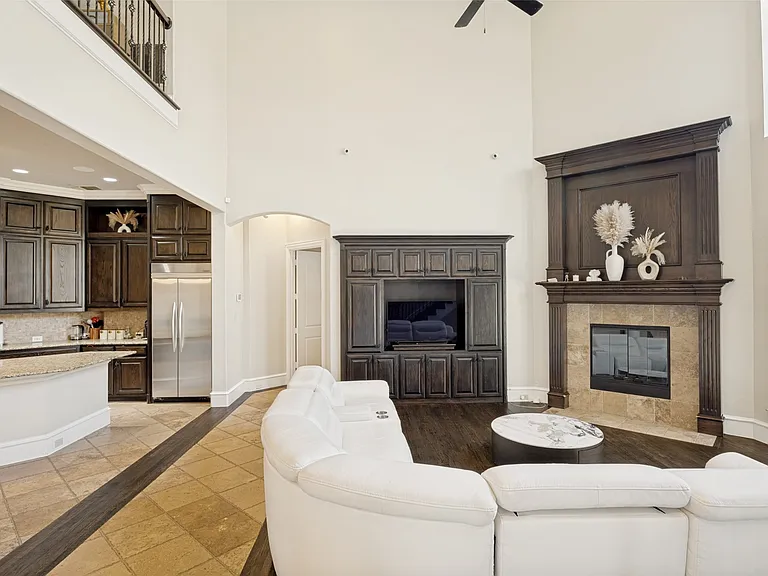 4828 Pyramid Dr — Photo 5
