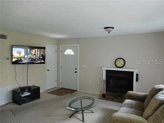 4th image of 5839 La Costa Dr #102