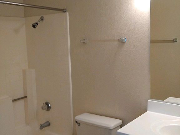 5th image of 1365 Crafton Ave APT 2007