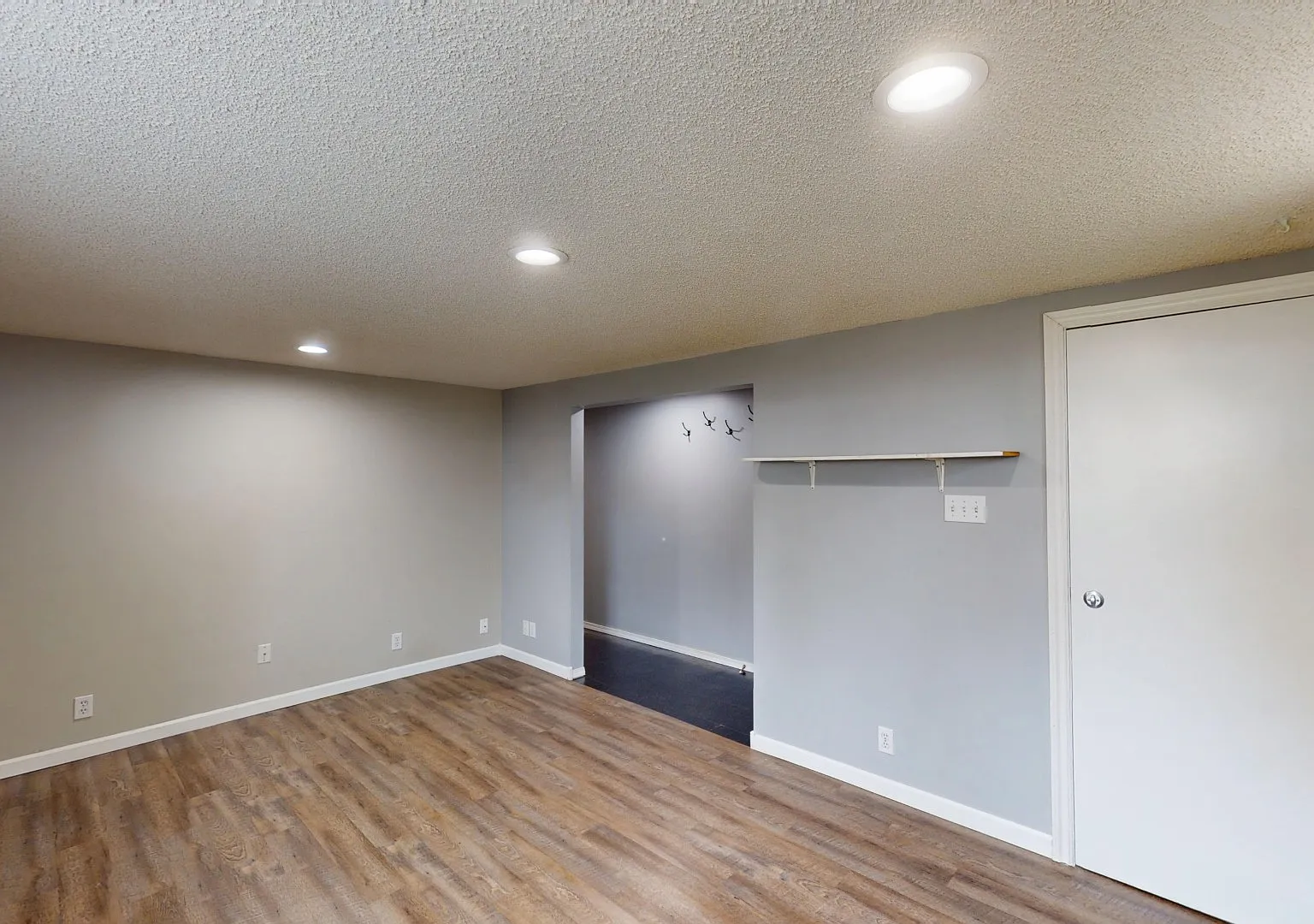 1516 46 Street SE — Photo 3