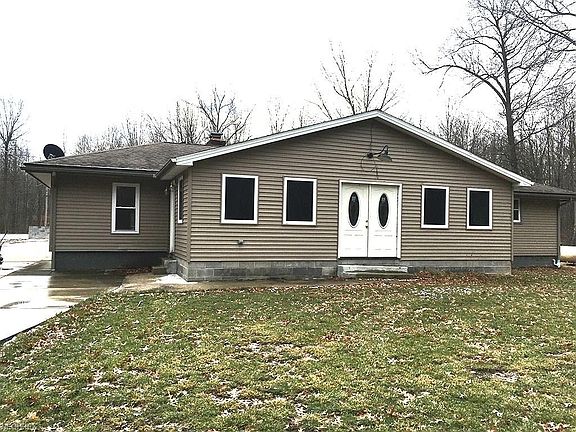 3rd image of 4666 Oak St