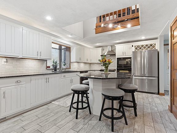 5th image of 116 Westfall Road