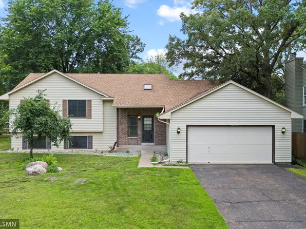 9713 Oliver Ave N, Brooklyn Park, MN 55444