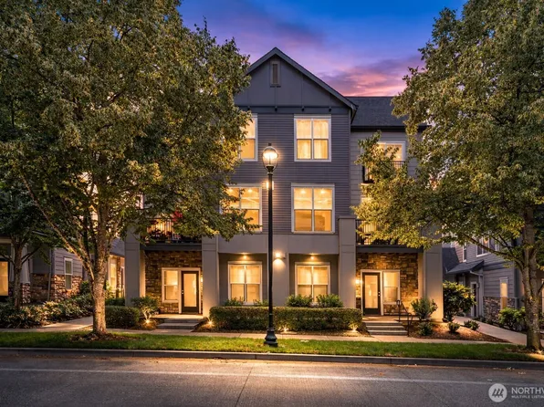 10757 NE Red Wing Way #201, Hillsboro, OR 97006