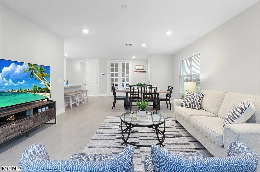 2 bed, 2.0 bath, 1496 sqft, $2,200 — Photo 4