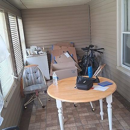 4th image of 1537 Larchmont Rd