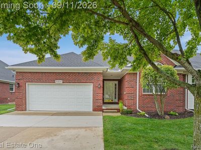 3368 Galaxy Blvd, Sterling Heights, MI, 48314