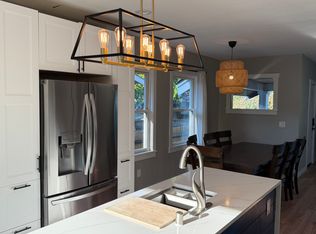 6527 Cleopatra Pl NW, Seattle, WA 98117