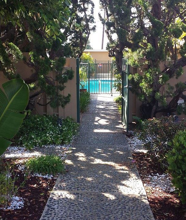 2nd image of 1551 Chalcedony St APT 03