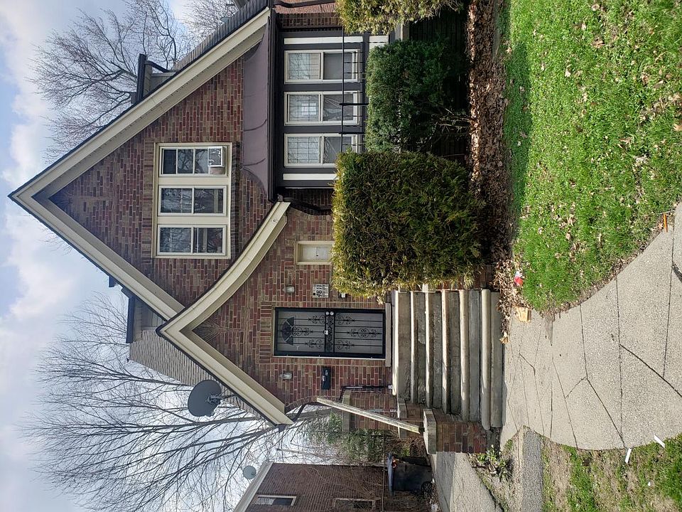 1st image of 4811 Kensington Ave Unit 1