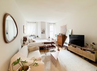 55 Perry St APT 3F, New York, NY 10014