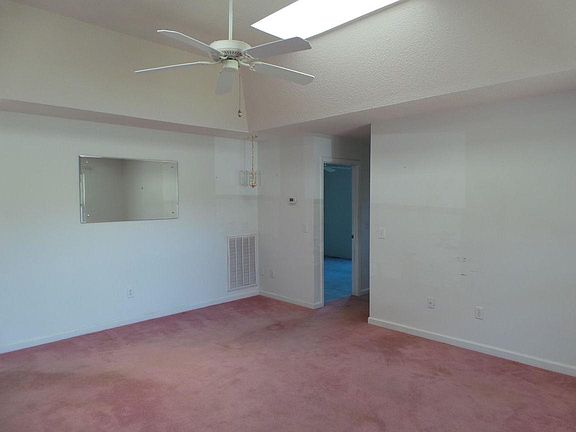 2nd image of 125 Rose Ln