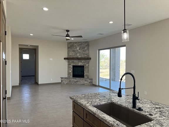 4th image of 97 Brenna Dr