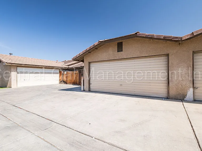 4201 Kilterbury Ln — Photo 14