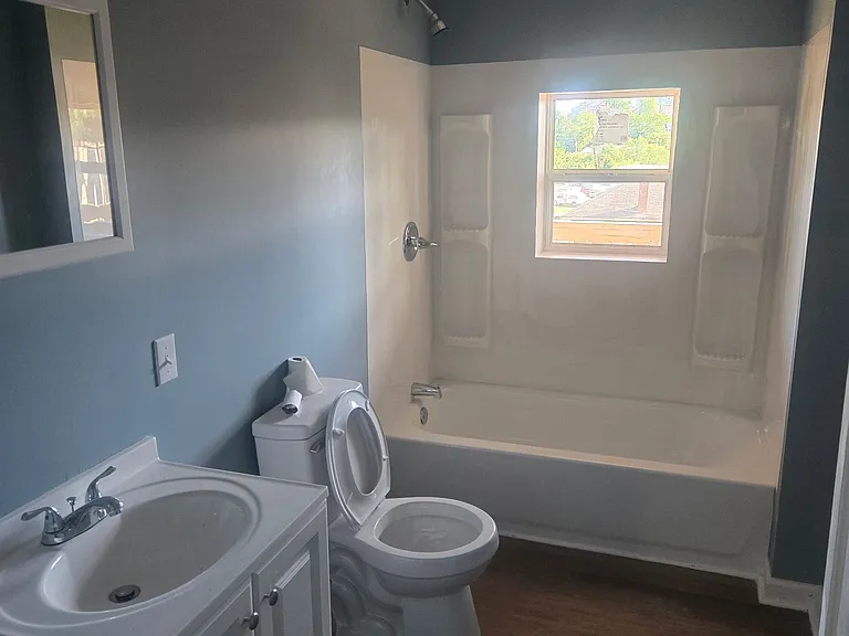 254 Columbia St — Photo 3