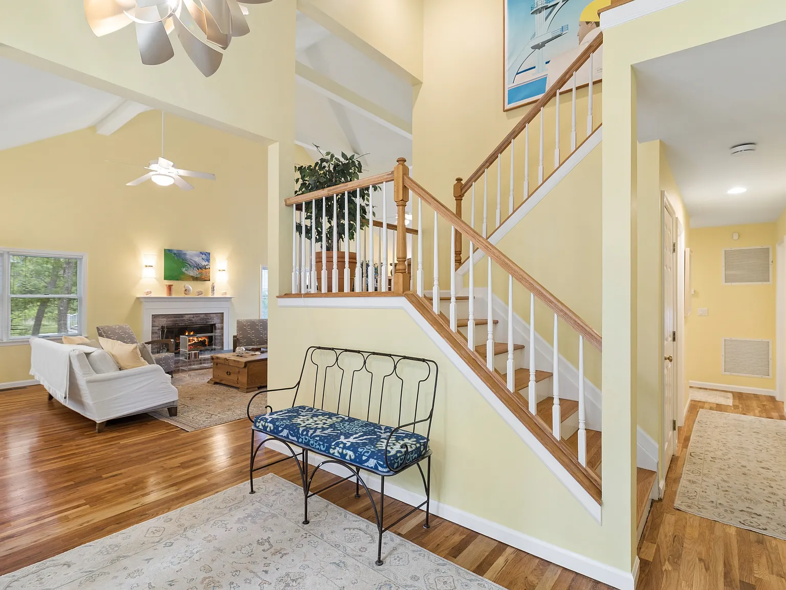 Private 4BR Bridgehampton Retreat with Heated Pool — Photo 3