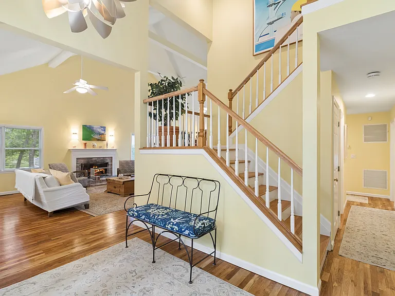 53 Woodruff Ln — Photo 3
