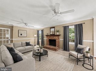 313 Laurel Ave, Fredericksburg, VA 22408