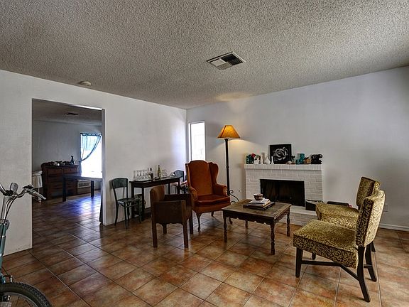 2nd image of 728 Omak Cir