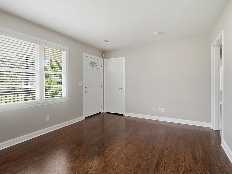 4207 Glynda Dr — Photo 7