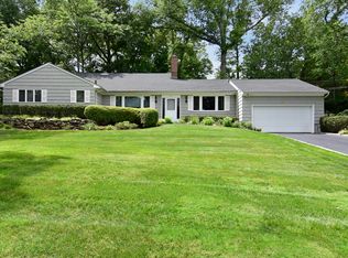 41 Birchwood Ln, Hartsdale, NY 10530