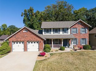 1148 White Lake Dr, Saint Charles, MO