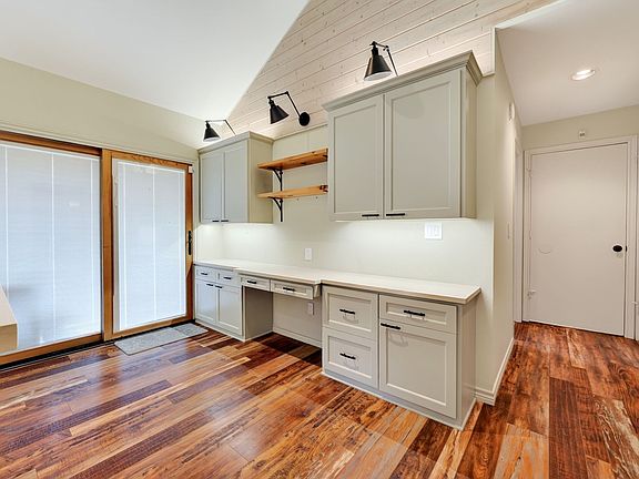 4th image of 806 Oakway Ct