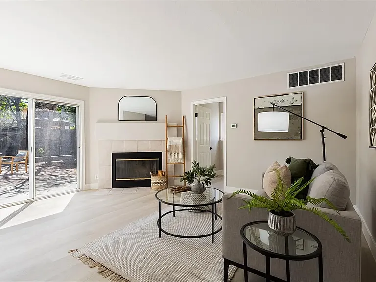 3292 Moreno Ave — Photo 16