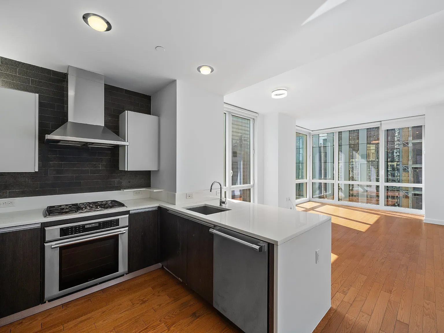 247 West 46th Street — Photo 4