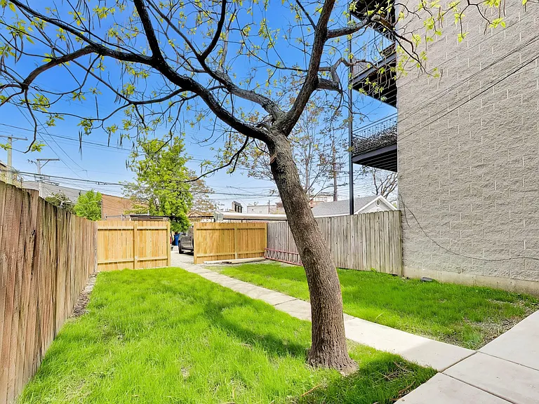 3450 W Diversey Ave #2 — Photo 30