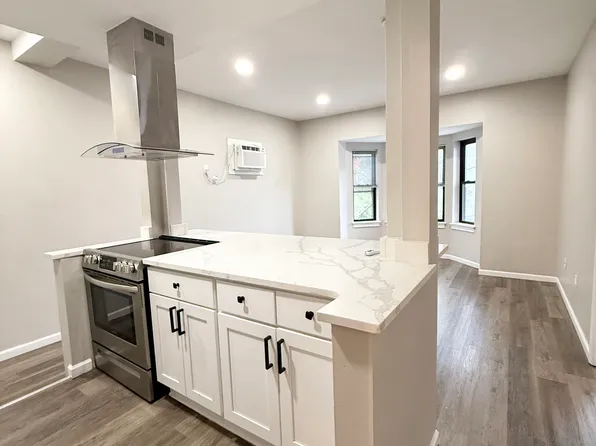 202 N 6th St #203, Allentown, PA 18102