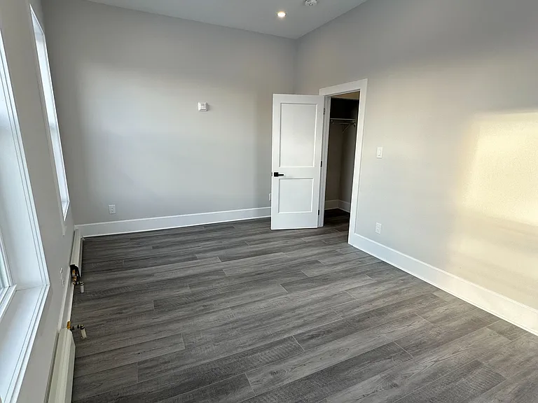 4 Water St #5 — Photo 13