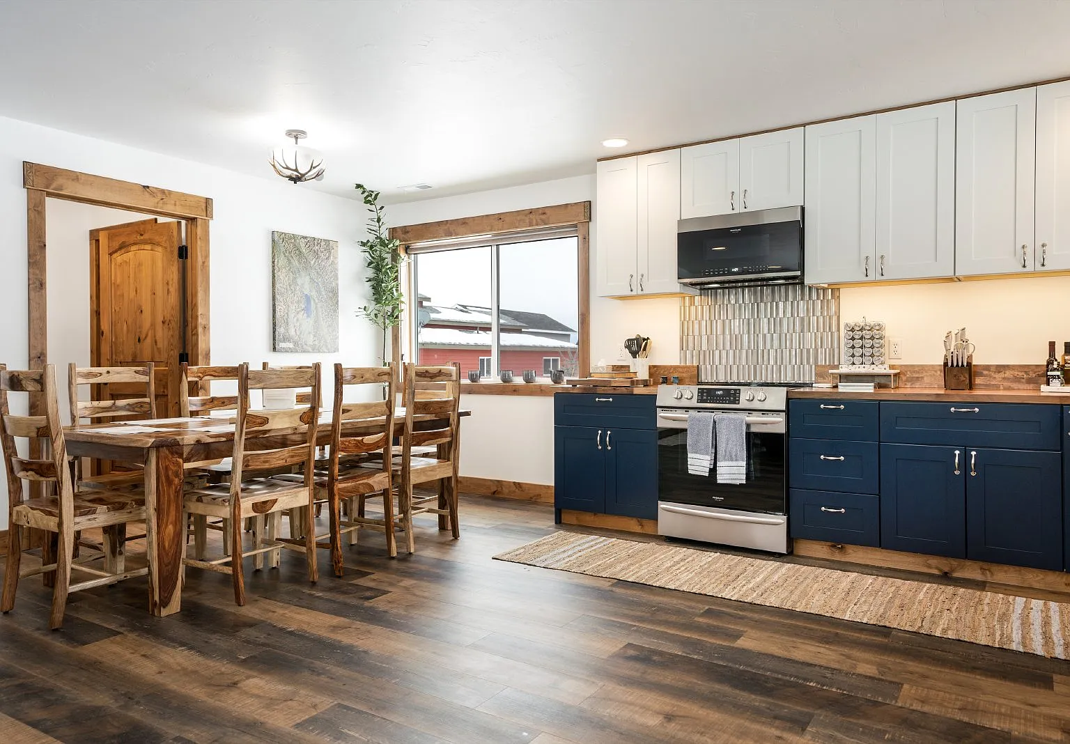 3 bed, 2.5 bath, $2,565 — Photo 4