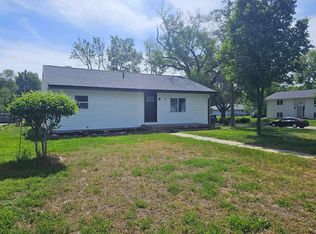 1202 N 16th St, Beatrice, NE 68310