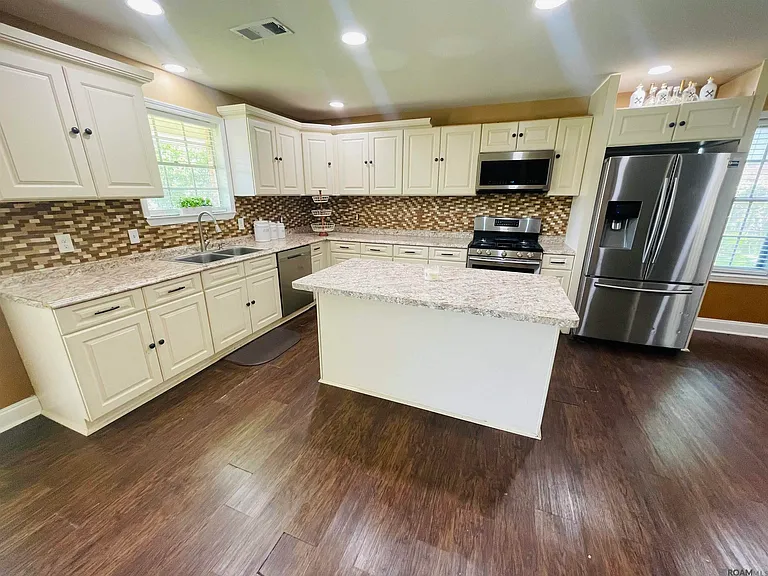 4036 Ridgemont Dr — Photo 19