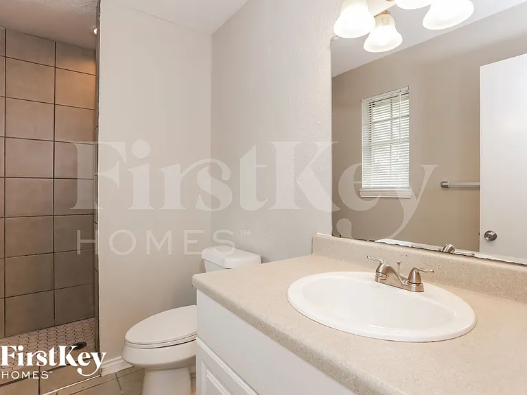 115 Brook Hollow Dr — Photo 12