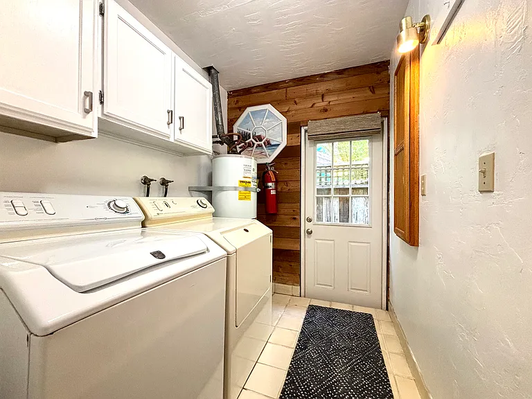 211 Earl Ct — Photo 20