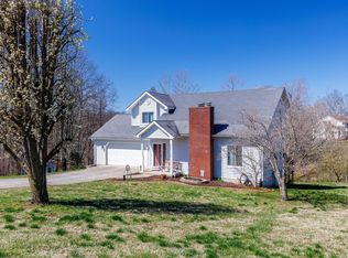 202 Spring Hill Ln, Mount Vernon, KY 40456