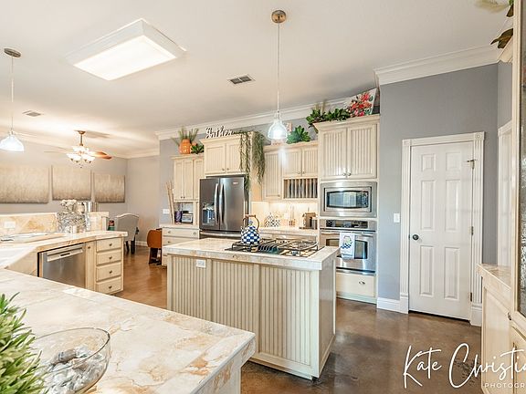 2nd image of 7104 Stonegate Dr
