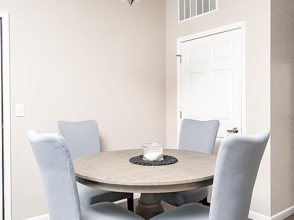 5th image of 1003 Bluegrass Cir #5e1d98c09