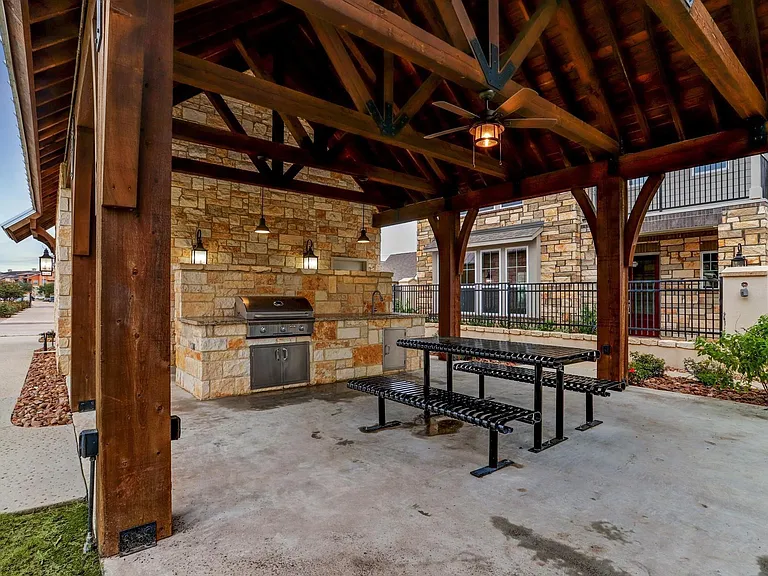 9522 Caddo Ridge Ln — Photo 37