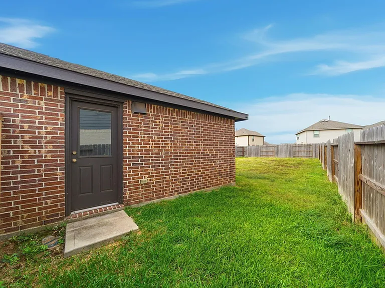 26726 Wilderye Cove Ln — Photo 12