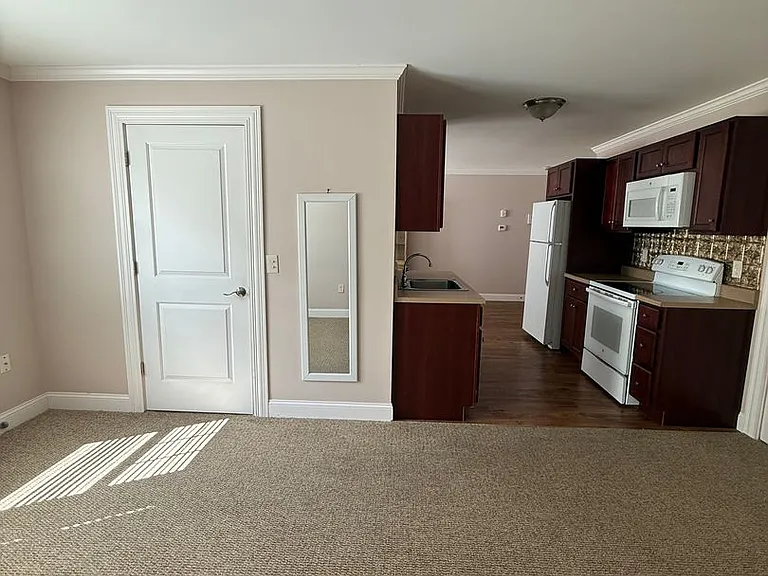 83 Curtis Ave #4 — Photo 10